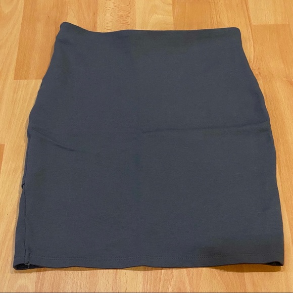 Aritzia Sunday Best Primrose Skirt Dark Grey XXS - Picture 2 of 4